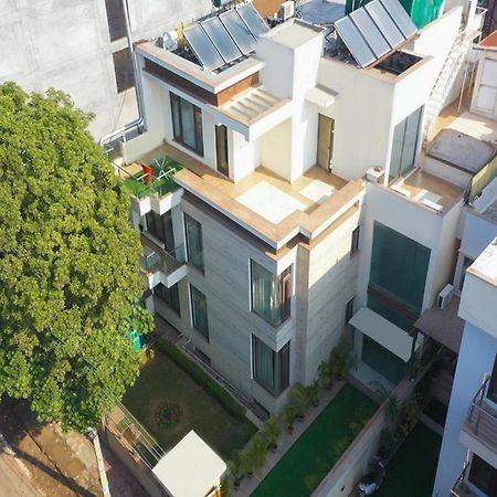 Lime Tree Hotel Sushant Lok Gurgaon Sector 29 Next To Iffco Chowk Metro Luaran gambar