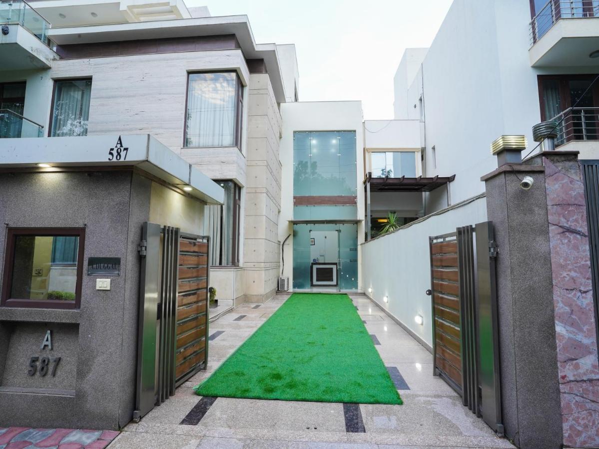 Lime Tree Hotel Sushant Lok Gurgaon Sector 29 Next To Iffco Chowk Metro Luaran gambar
