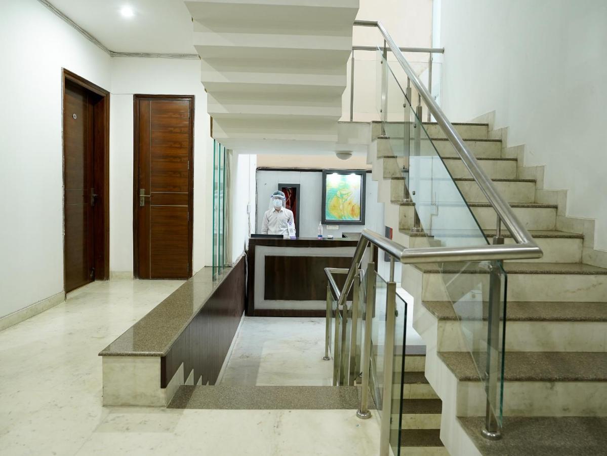 Lime Tree Hotel Sushant Lok Gurgaon Sector 29 Next To Iffco Chowk Metro Luaran gambar