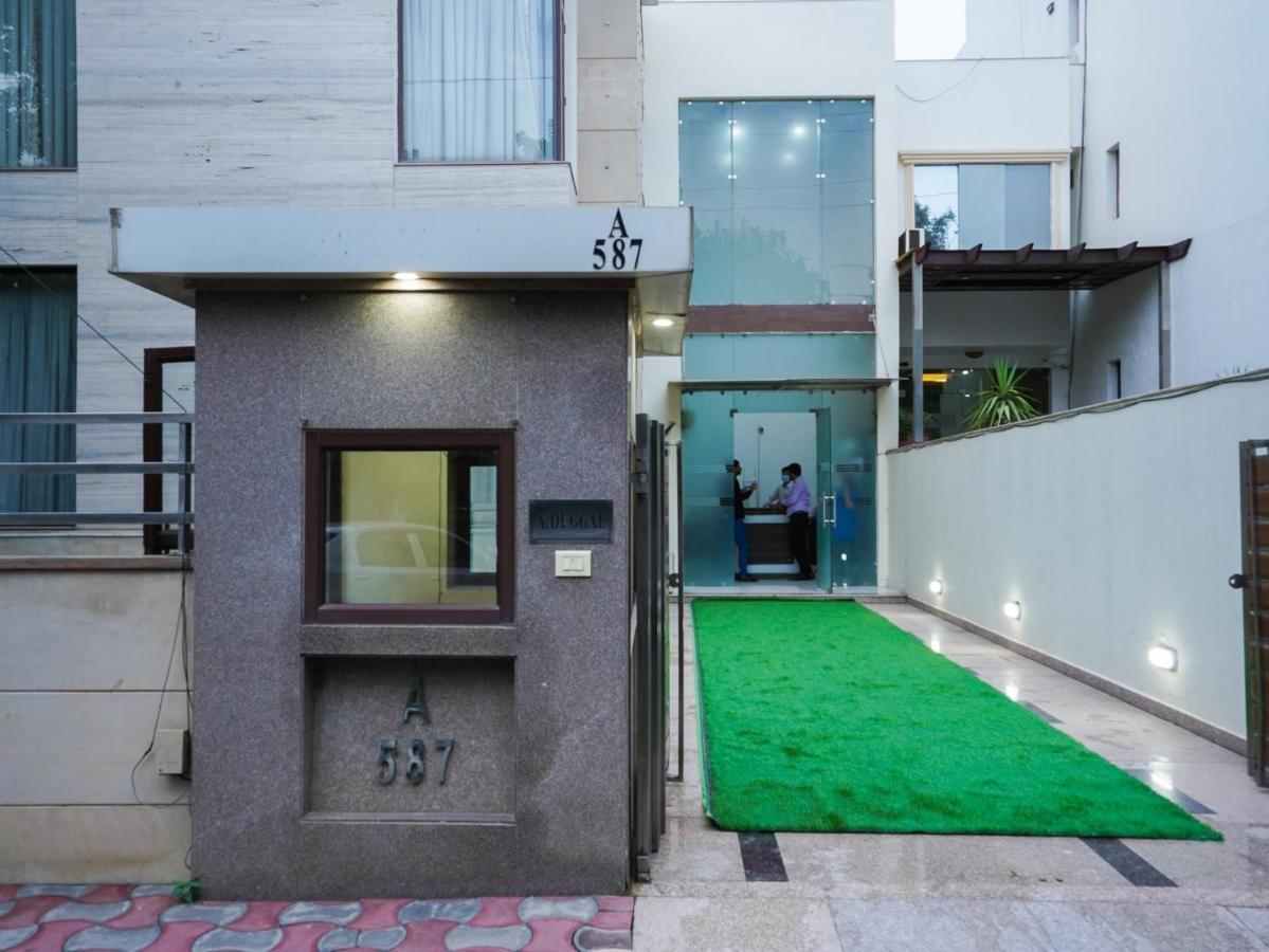 Lime Tree Hotel Sushant Lok Gurgaon Sector 29 Next To Iffco Chowk Metro Luaran gambar