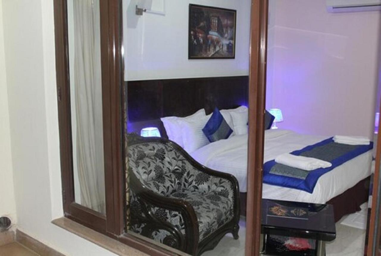 Lime Tree Hotel Sushant Lok Gurgaon Sector 29 Next To Iffco Chowk Metro Luaran gambar