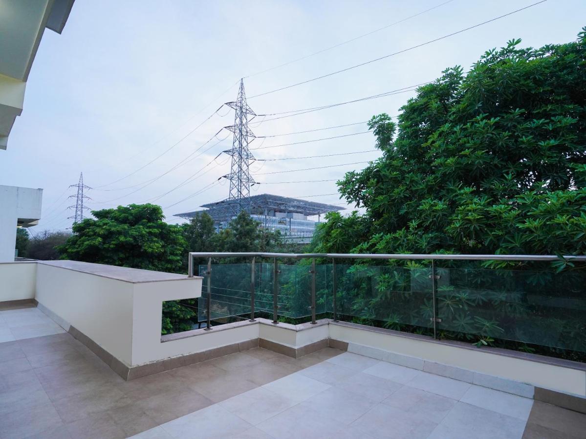 Lime Tree Hotel Sushant Lok Gurgaon Sector 29 Next To Iffco Chowk Metro Luaran gambar