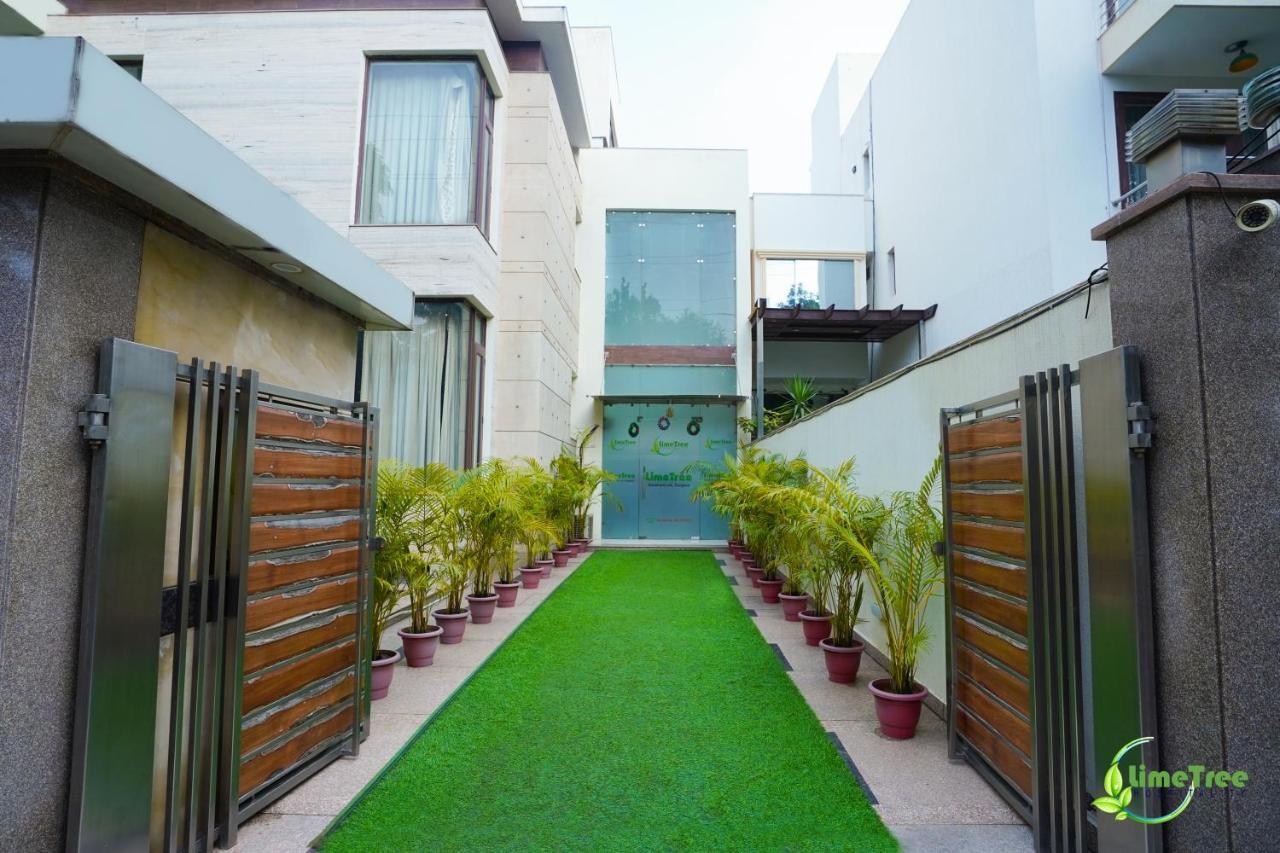 Lime Tree Hotel Sushant Lok Gurgaon Sector 29 Next To Iffco Chowk Metro Luaran gambar