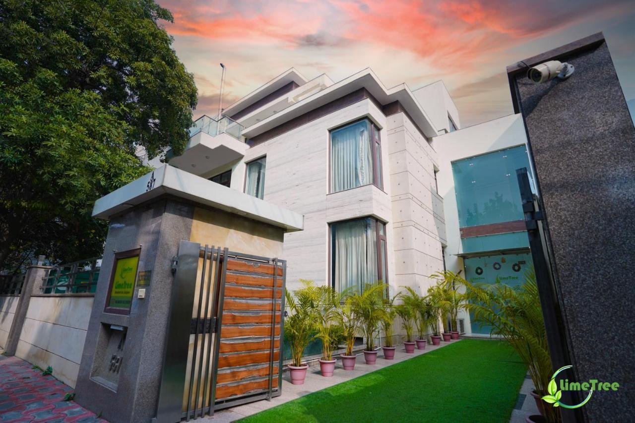 Lime Tree Hotel Sushant Lok Gurgaon Sector 29 Next To Iffco Chowk Metro Luaran gambar